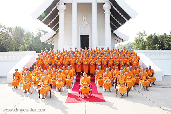 โครงการอุปสมบทหมู่ บูชาธรรม ๑๐๗ ปี คุณยายอาจารย์ มหารัตนอุบาสิกาจันทร์ขนนกยูง ครูผู้สืบสานวิชชาธรรมกาย   อบรมระหว่างวันที่ 9 มกราคม ถึงวันที่ 28 กุมภาพันธ์ พ.ศ. 2559